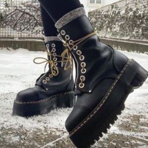 NWT Sinclair Hi Max Platform Dr. Martens | US:5